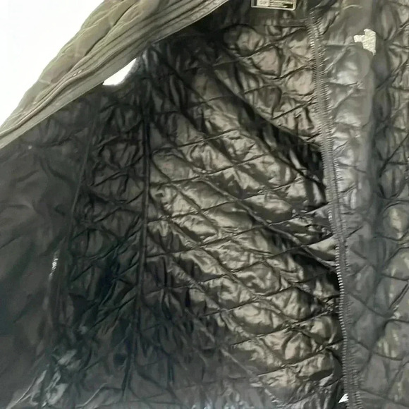 The North Face Thermoball trekker vest - Picture 8 of 9